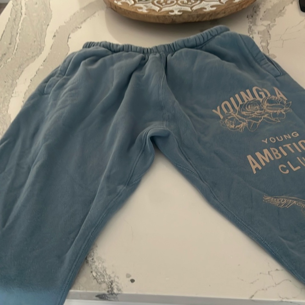 Youngla men’s sweatpants.
